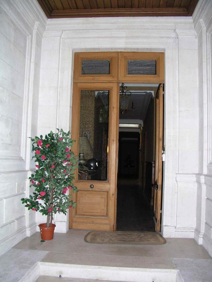 Chateau Rosemont: Family Estate with Pool & Tennis in Médoc Labarde Exterior photo