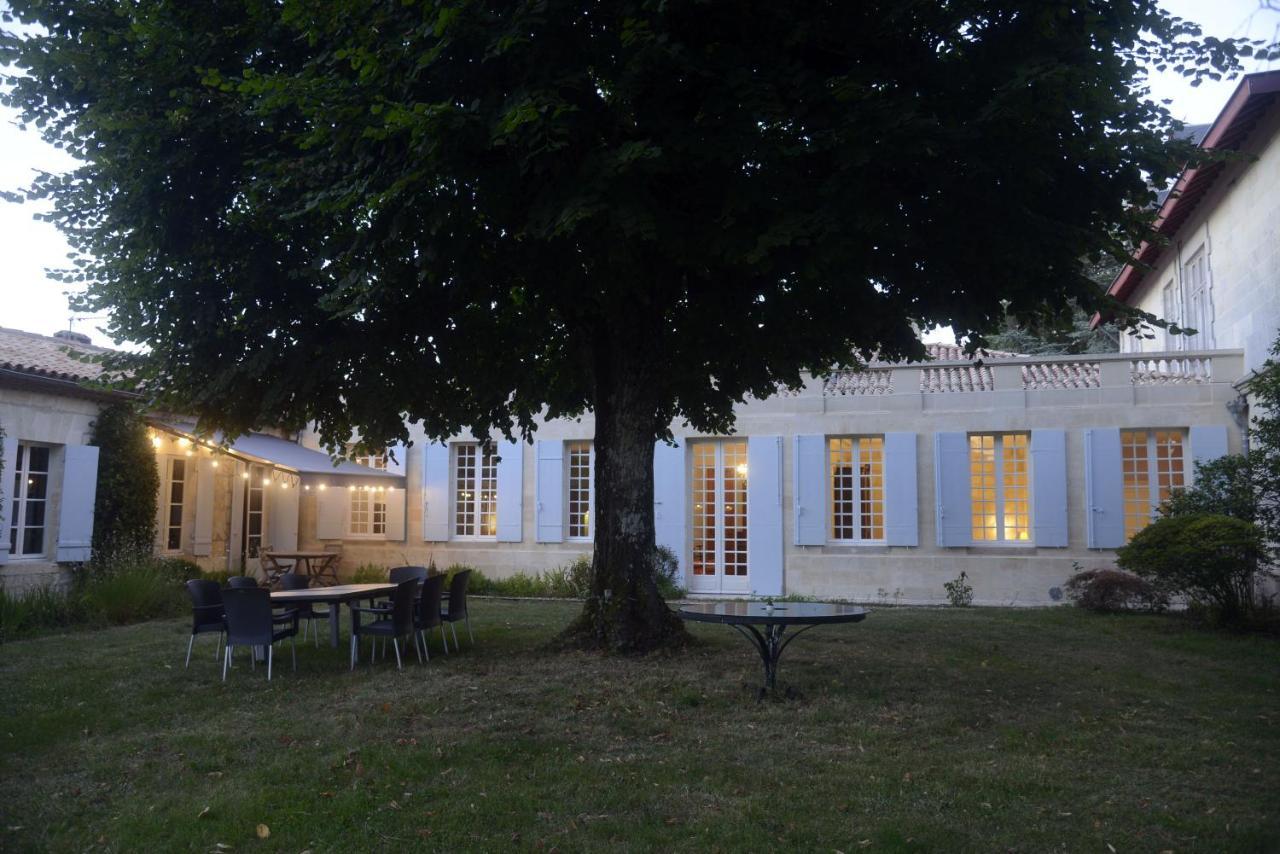 Chateau Rosemont: Family Estate with Pool & Tennis in Médoc Labarde Exterior photo