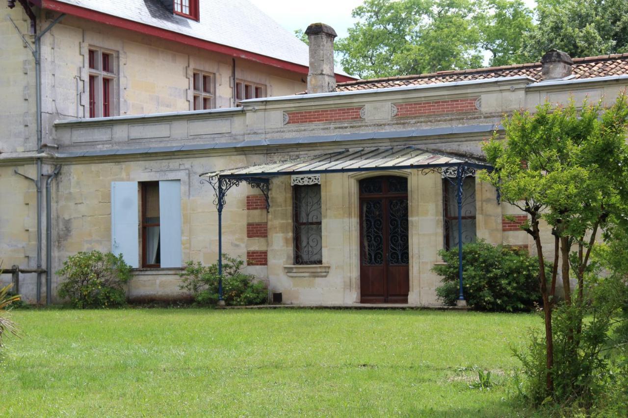 Chateau Rosemont: Family Estate with Pool & Tennis in Médoc Labarde Exterior photo
